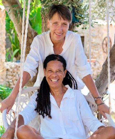 Carmen, Manuela, Frauen, Lachen, Freundschaft