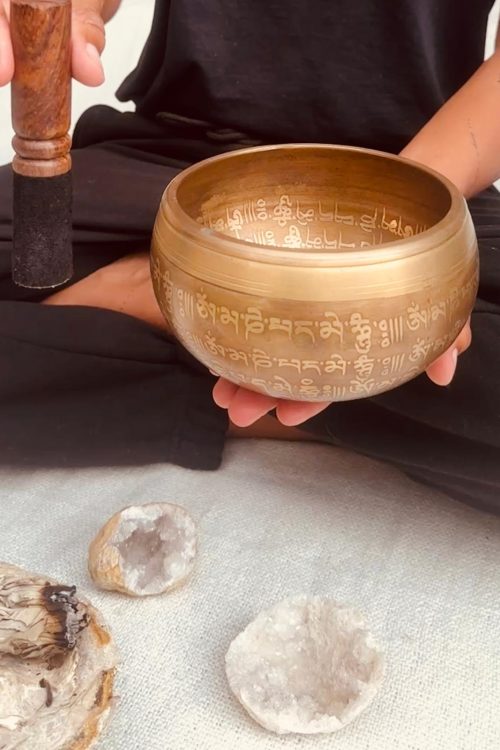 Klangschale, Zeremonie, Ritual, Edelsteine, Räucherwerk